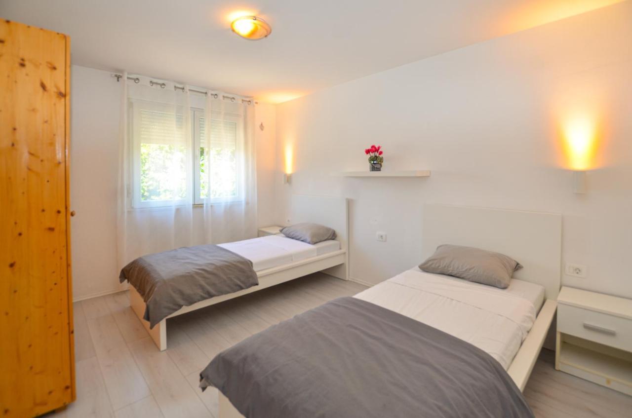 Apartments Iris Rovinj Exterior foto